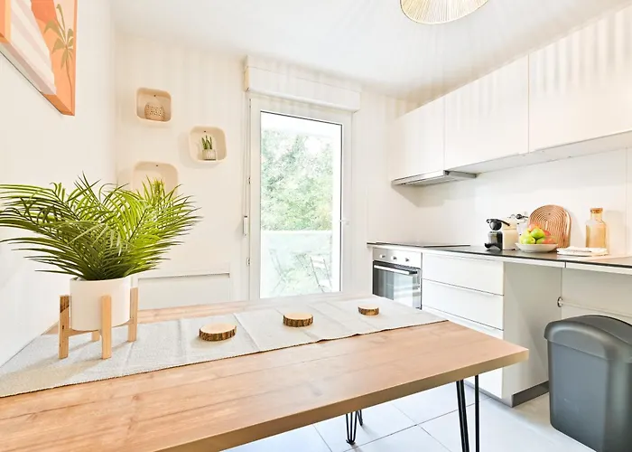 Candella Apartment *